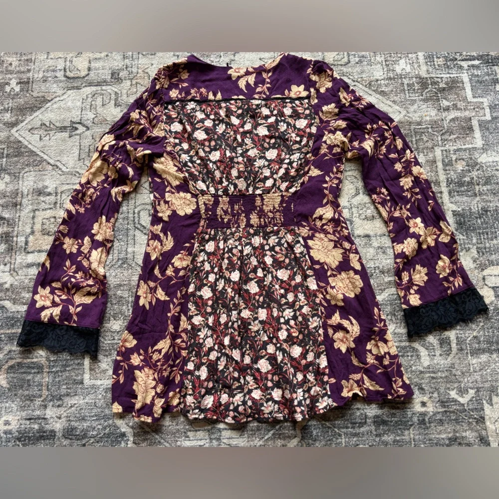 Free People Floral‎ Flowy Women's Shirt Size Medium - Picture 2 of 5